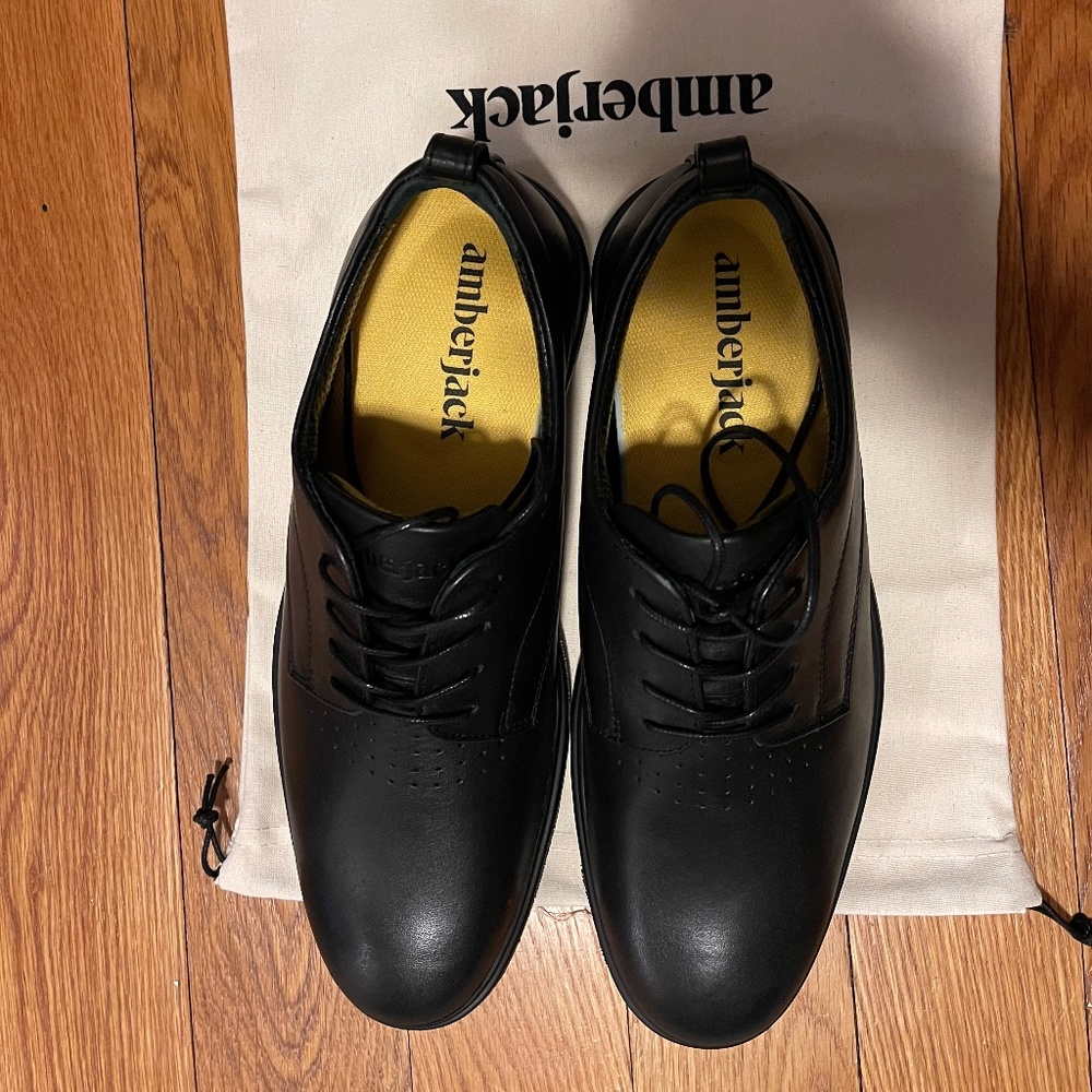 NWOB Amberjack The Original Oxfords, Obsidian, size 9 US mens